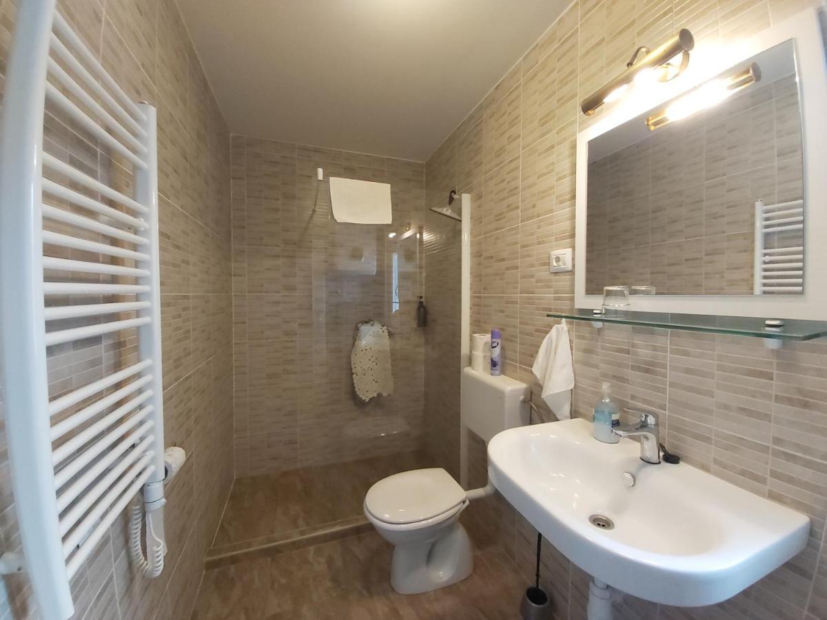 Sobe Dragic Hotel Zadar Buitenkant foto